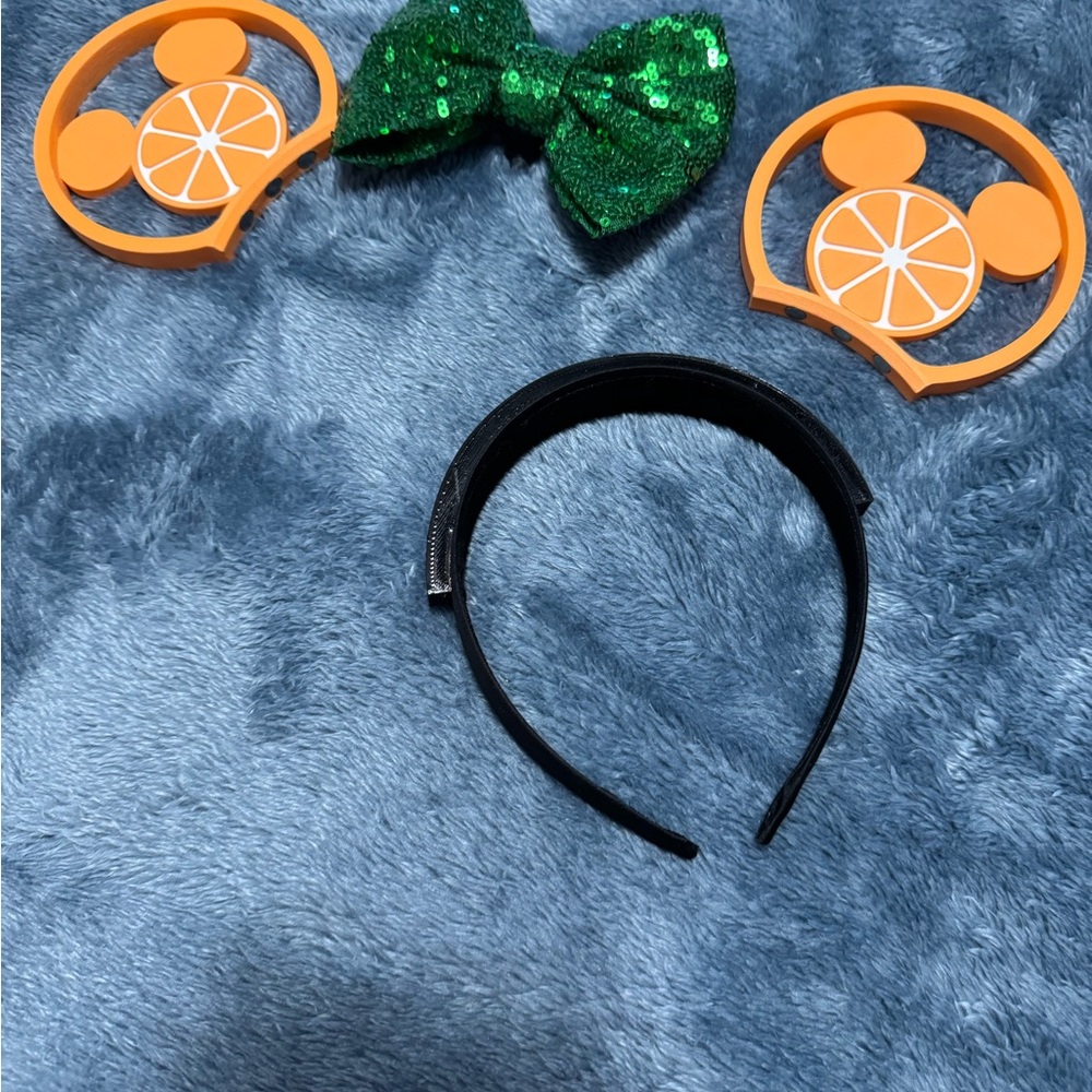 Our Universe Disney Citrus Minnie Crossbody Bag + Custom 3D Ears | BoxLunch EXC - Picture 5 of 8